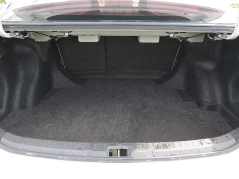 Used 2011 Toyota Corolla LE image 29