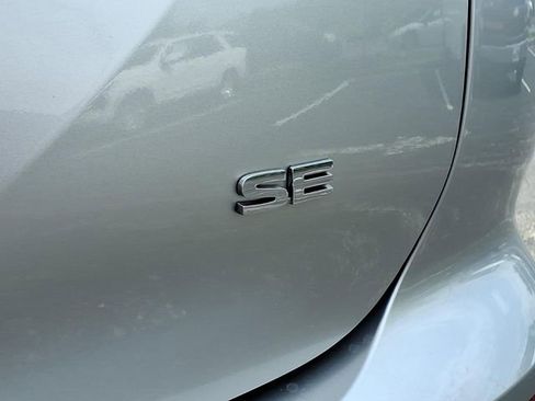 Used 2024 Mitsubishi Outlander AWD image 24