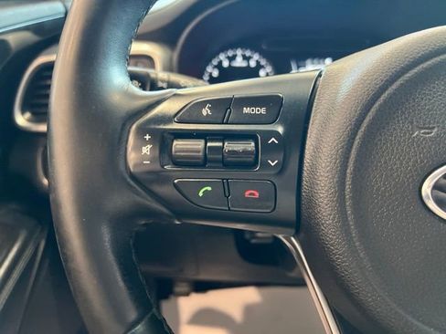 Used 2017 Kia Sorento AWD w/ LX Convenience Package image 19