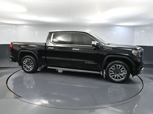 Used 2024 GMC Sierra 1500 Denali Ultimate image 3
