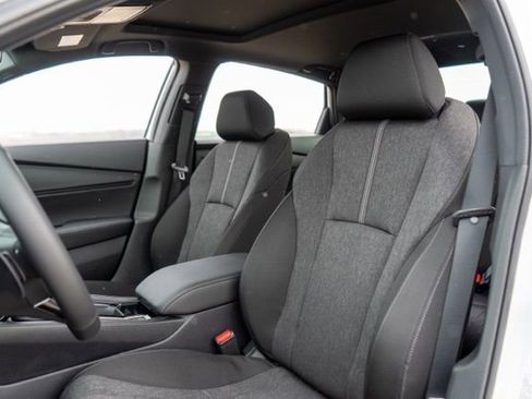 Used 2023 Honda Accord Sport image 12