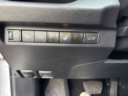 Used 2024 Toyota RAV4 XLE image 21