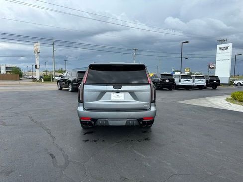 Used 2023 Cadillac Escalade V w/ Heavy-Duty Trailer Package AWD/4WD image 6
