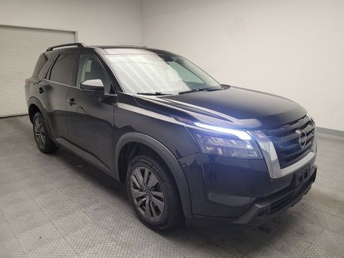 Used 2023 Nissan Pathfinder SV FWD image 13
