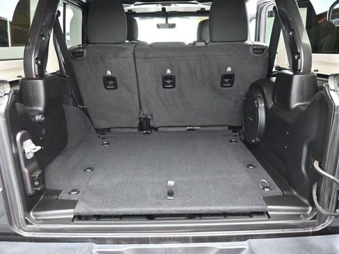 Used 2020 Jeep Wrangler Unlimited Rubicon image 10