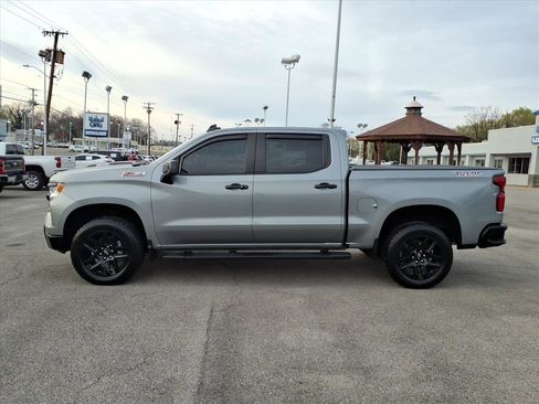Used 2024 Chevrolet Silverado 1500 LT Trail Boss w/ Convenience Package II AWD/4WD image 7