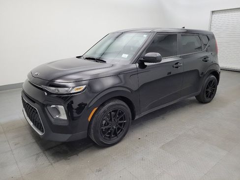 Used 2021 Kia Soul S image 2