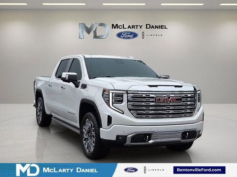Used 2023 GMC Sierra 1500 Denali w/ Denali Reserve Package AWD/4WD image 1
