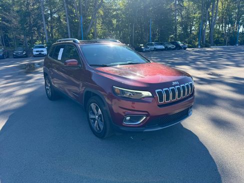 Used 2019 Jeep Cherokee Limited AWD/4WD image 3