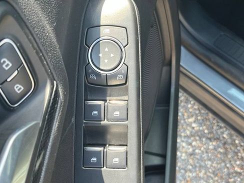 Used 2025 Ford Escape ST-Line FWD image 5
