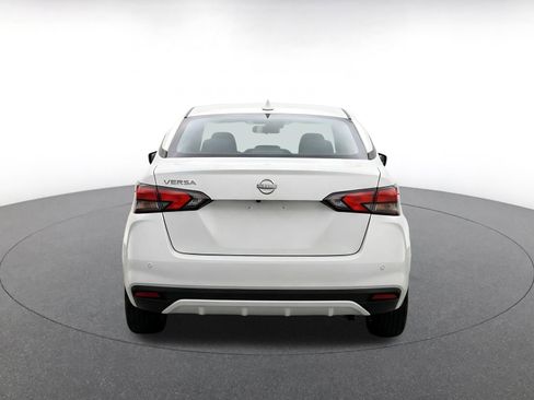 Used 2025 Nissan Versa SV FWD image 8
