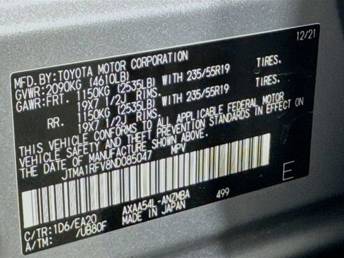 Certified 2022 Toyota RAV4 XLE Premium AWD/4WD image 17