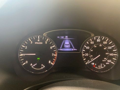 Used 2017 Nissan Pathfinder SV AWD/4WD image 21