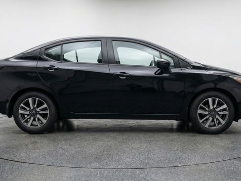 Used 2025 Nissan Versa SV image 11
