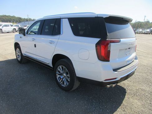 New 2026 GMC Yukon Denali w/ Sun & Power Step Package AWD/4WD image 6