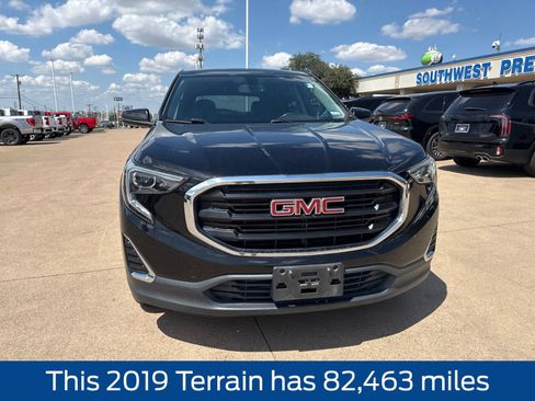 Used 2019 GMC Terrain SLE w/ LPO, Cargo Package FWD image 2