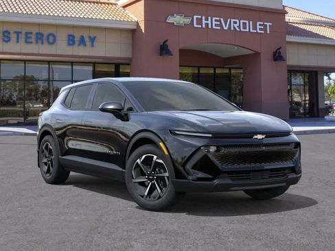 New 2026 Chevrolet Equinox EV LT image 7