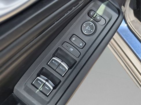 Used 2023 Honda Accord EX image 16