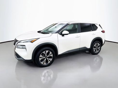 Used 2023 Nissan Rogue SV image 3