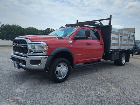Used 2022 RAM 5500 Tradesman w/ Chrome Appearance Group RWD image 6