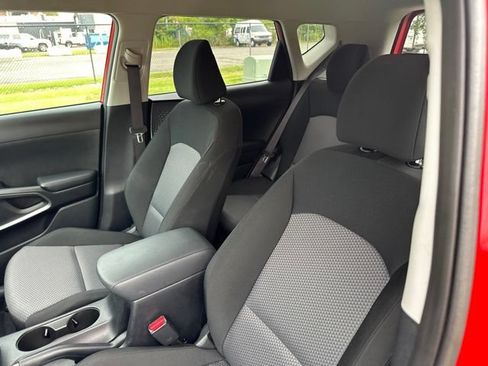 Certified 2025 Kia Soul LX w/ LX Technology Package FWD image 8