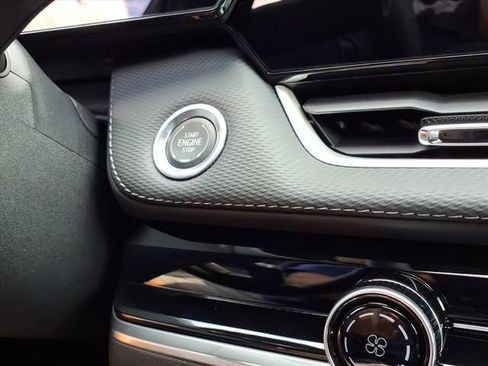 New 2026 Chevrolet Equinox LT w/ Midnight Edition image 32