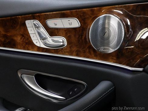 Used 2017 Mercedes-Benz E 300 4MATIC image 24