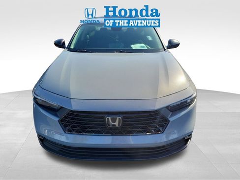 Used 2025 Honda Accord SE image 2