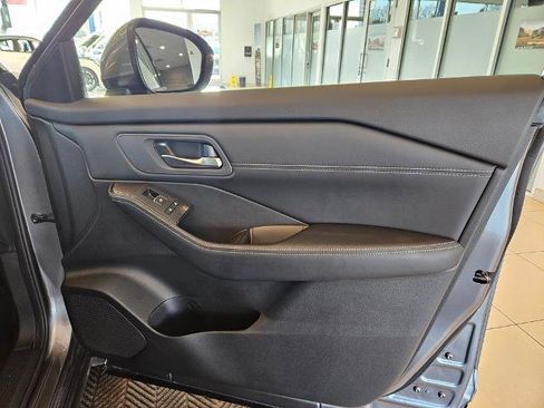 Certified 2025 Nissan Rogue SL AWD/4WD image 23