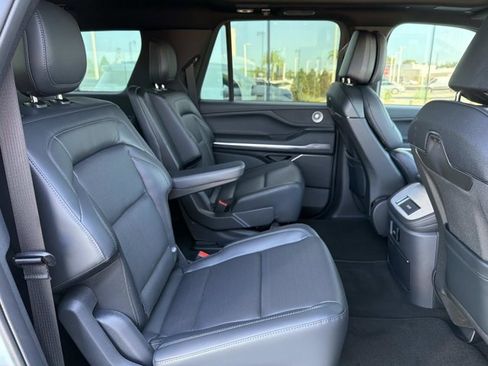 New 2026 Lincoln Navigator L Reserve AWD/4WD image 22