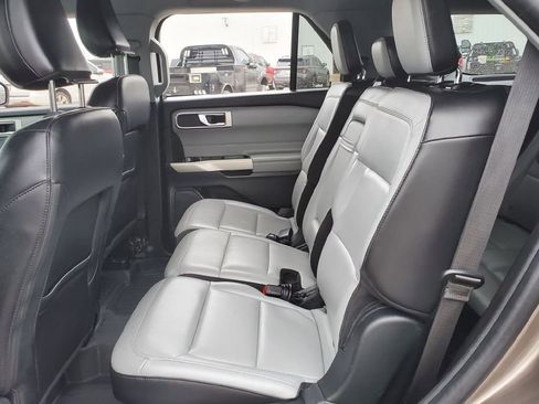Certified 2021 Ford Explorer XLT w/ Equipment Group 202A RWD image 28