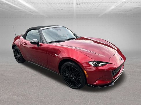 Used 2025 MAZDA MX-5 Miata Club RWD image 8