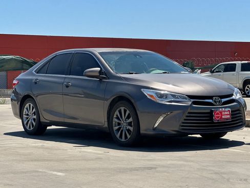 Used 2015 Toyota Camry XLE w/ Advanced Technology Package FWD image 10