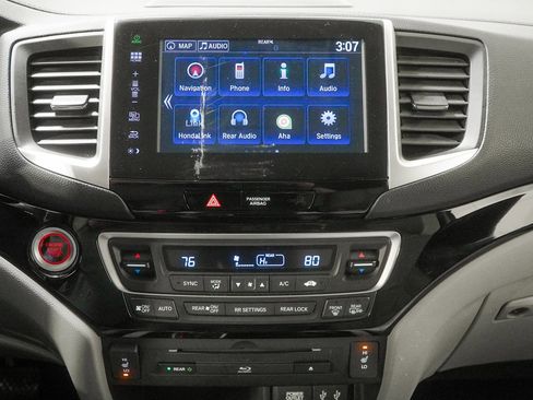 Used 2016 Honda Pilot Touring image 28