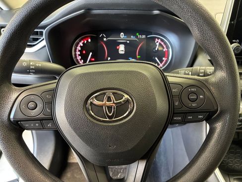 Used 2025 Toyota RAV4 XLE w/ Convenience Package image 29