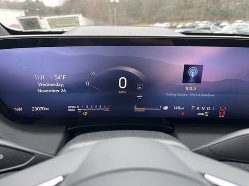 Used 2025 Buick Enclave Preferred image 12