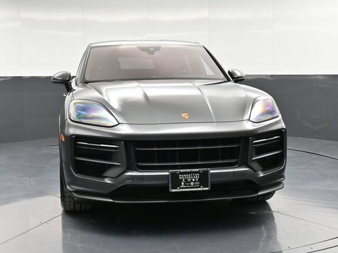 Certified 2024 Porsche Cayenne Turbo GT AWD/4WD image 11