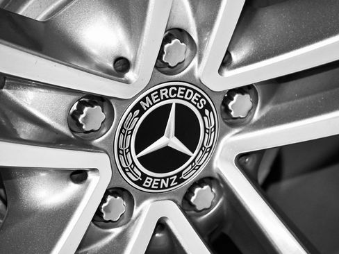 Used 2022 Mercedes-Benz GLE 350 4MATIC w/ Premium Package image 93