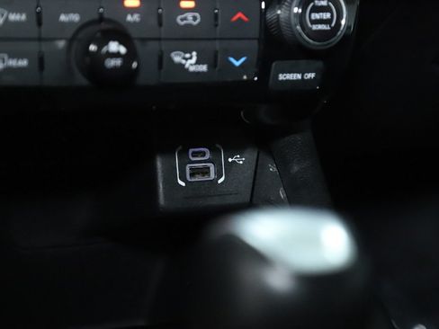 Used 2025 Jeep Compass Limited AWD/4WD image 26