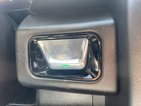 Certified 2025 GMC Yukon XL AT4 w/ LPO, Floor Liner Package AWD/4WD image 39