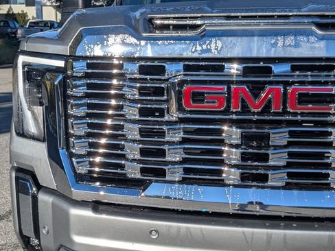 New 2026 GMC Sierra 2500 Denali w/ Denali Reserve Package AWD/4WD image 10