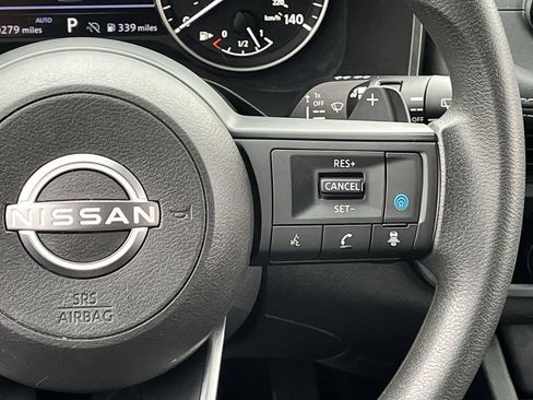 Used 2024 Nissan Rogue SV AWD/4WD image 14
