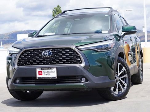 Certified 2023 Toyota Corolla Cross XLE w/ Convenience Package image 2