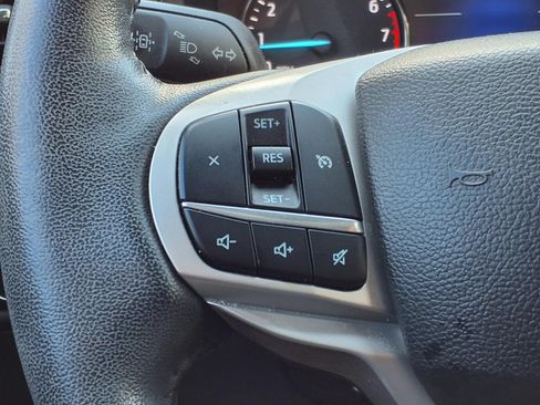 Certified 2023 Ford Explorer XLT RWD image 22