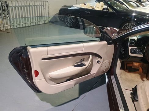 Used 2011 Maserati GranTurismo S image 14