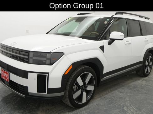 Used 2025 Hyundai Santa Fe Limited AWD/4WD image 3