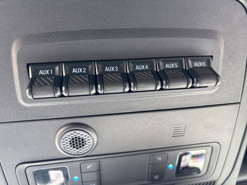 New 2025 Ford Bronco Raptor w/ Interior Carbon Fiber Pack image 31