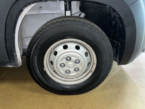 Used 2023 RAM ProMaster 2500 FWD image 10