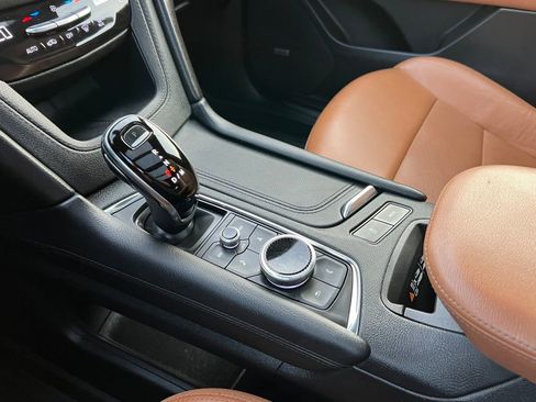 Certified 2021 Cadillac XT5 Premium Luxury w/ LPO, Floor Liner Package image 43