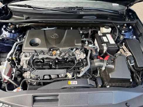 Used 2021 Toyota Camry XSE image 10
